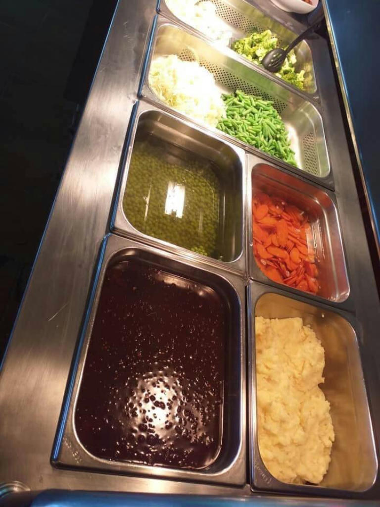 Sunday Carvery is back at The Irish Rover Choose from Beef, Chicken, and Pork or have all 3, alternatively have the lamb for a small subsidy. Help yourself to all the vegetables and accompaniments