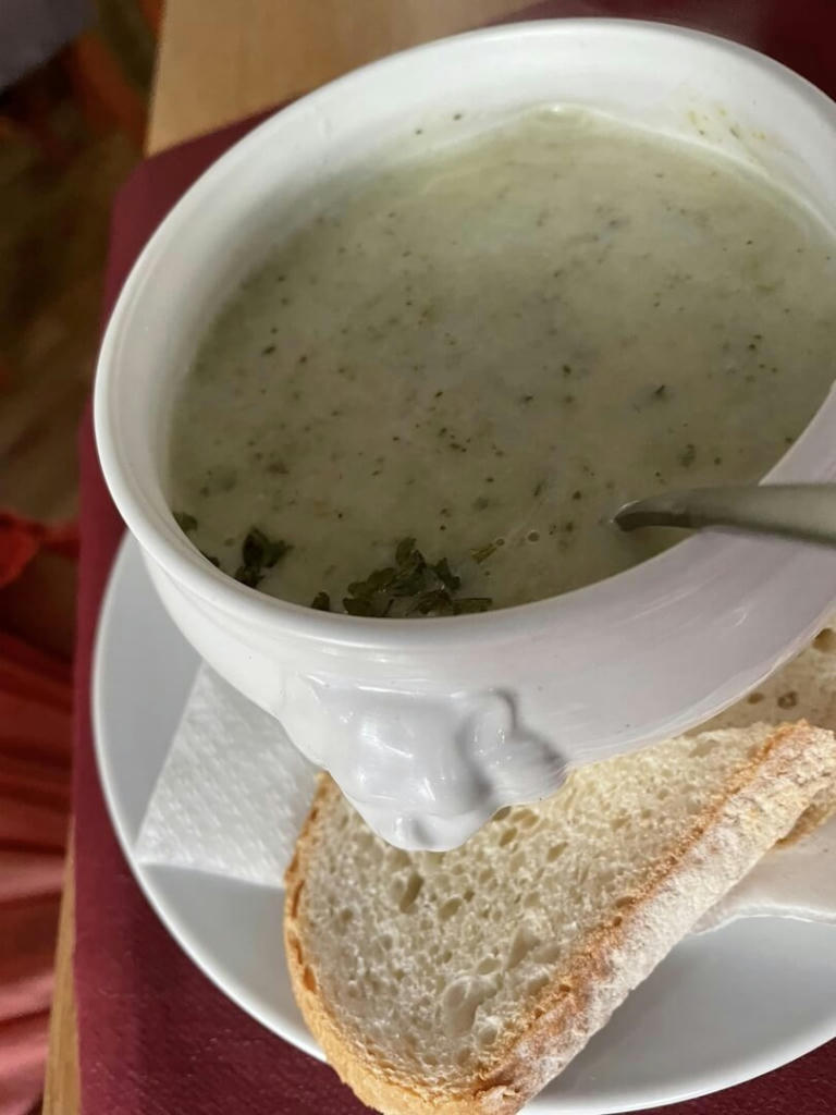 Cauliflower broccoli & blue cheese soup - November 2022