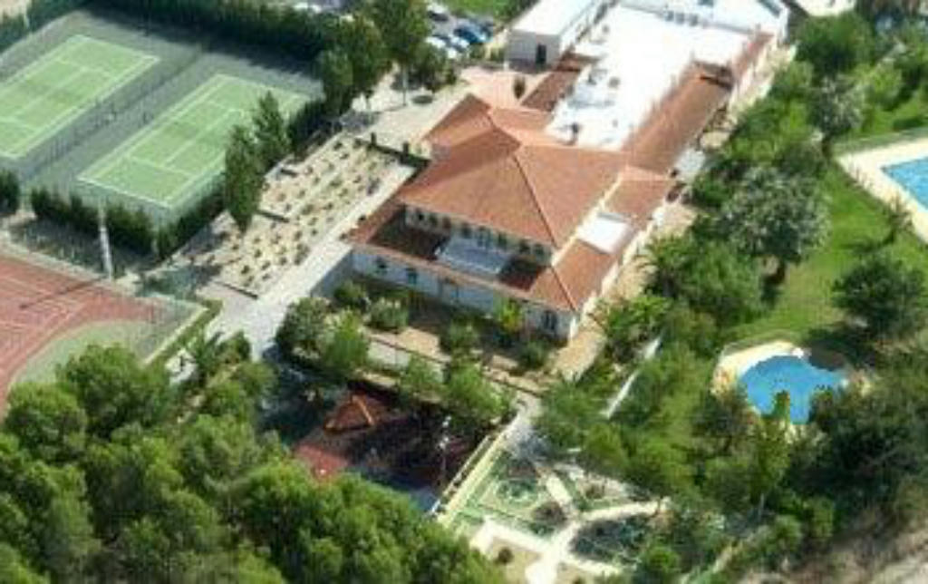 Photo of Tennis Club