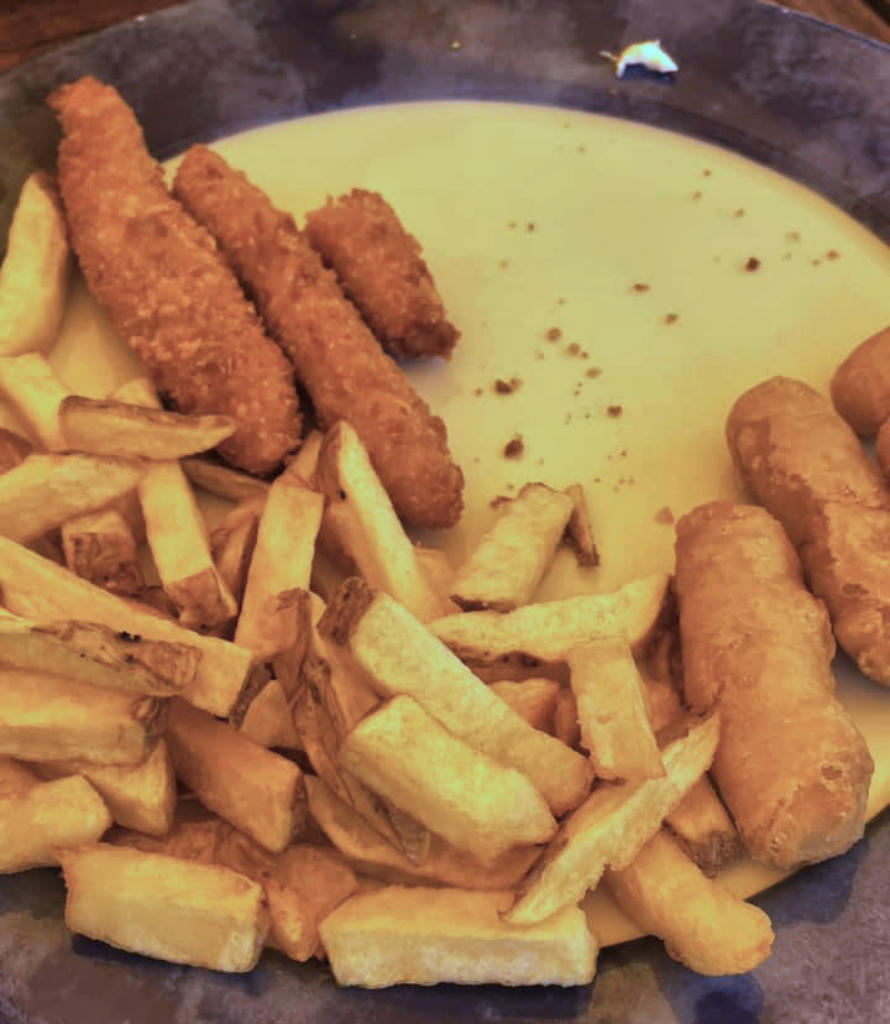 Kids chicken fingers & fish & chips - August 2024