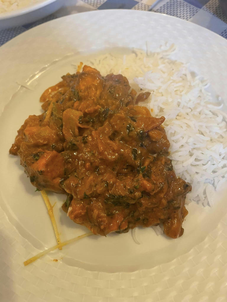 Chicken Jalfrezi with boiled rice - April 2024