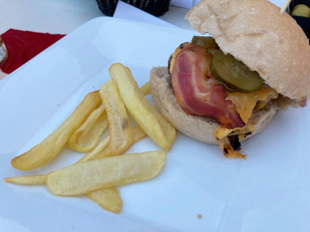 American Burger 9.50€  18/8/21