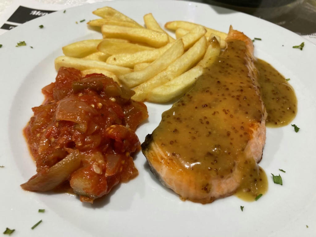 Salmon with honey and mustard sauce - October 2022