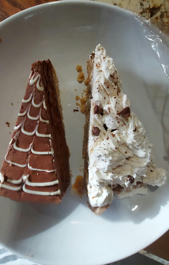 Banoffee pie and chocolate mousse cake - October 2023