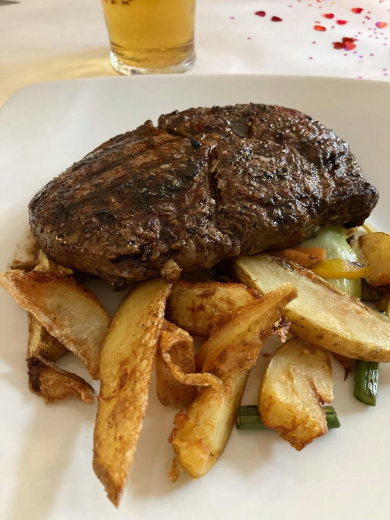 Argentinian entrecôte served with triple cooked wedges - February 2023