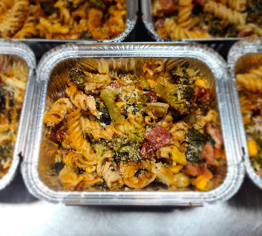 Broccoli, spinach and sweetcorn pasta bake - May 2024