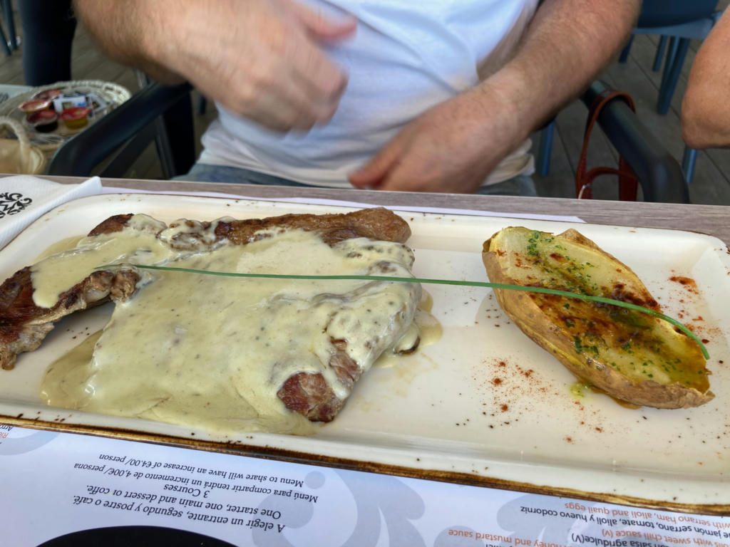 Grilled entrecote sauce with roquefort sauce - September 2023