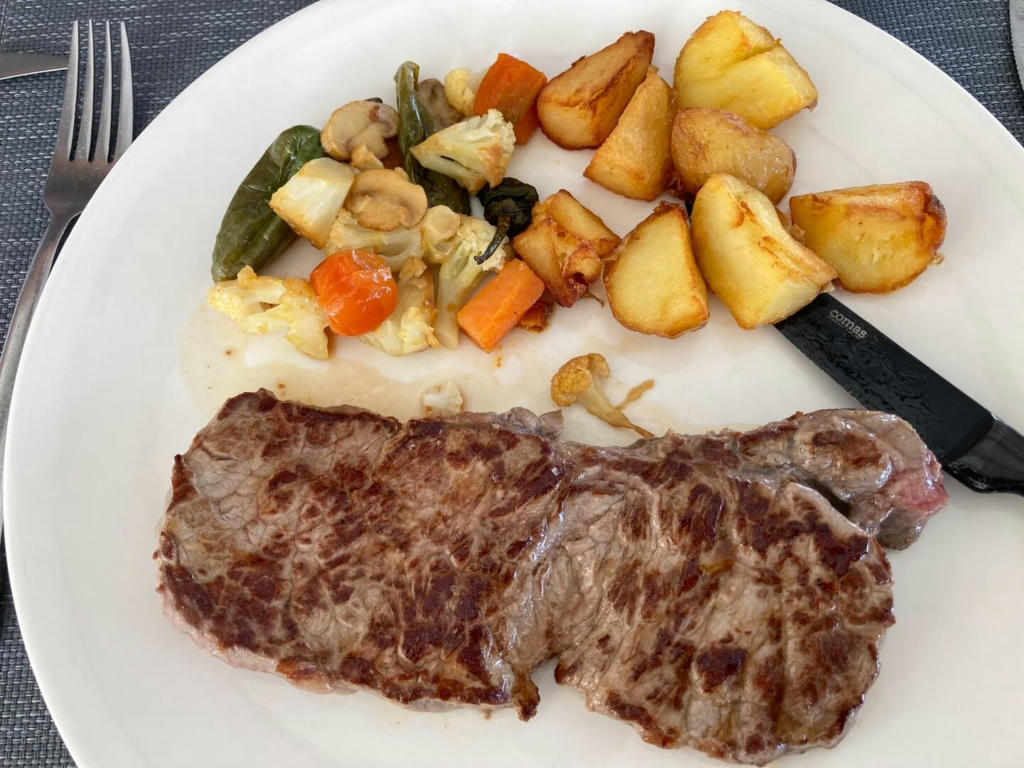 Sirloin Steak - menu del dia, April 2023