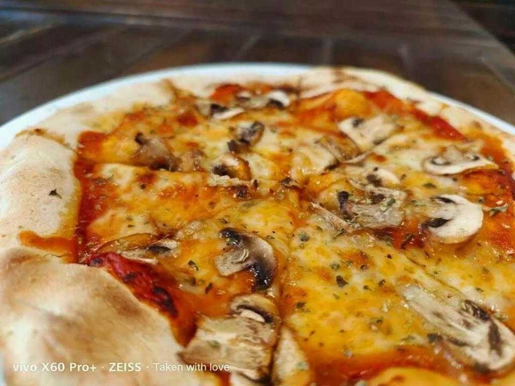 Funghi Pizza