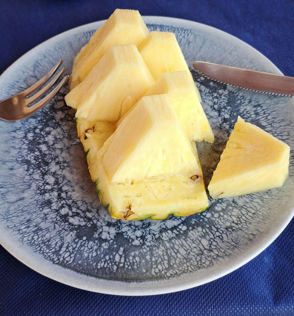 Fresh pineapple - July 2024