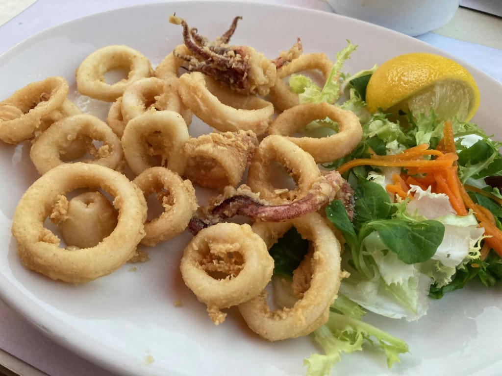 Calamares (fried squid) 13.00€  18/8/21